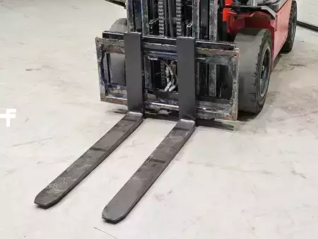 Wózki gazowe 2017  Unicarriers UG1D2A32LQ (7)