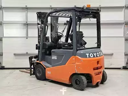 Pallet Stackers  Toyota 8FBMKT25 (3)