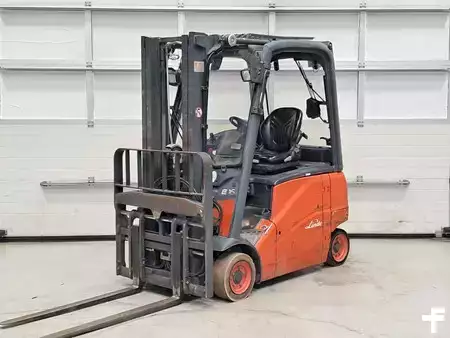 Carrelli elettrici 4 ruote 2012  Linde E16PH-01 (1)
