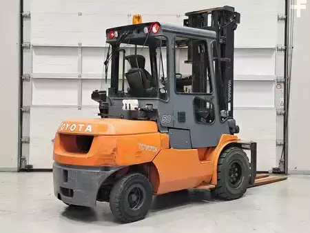 Dízel targoncák 2007  Toyota 7FDA50 (4)