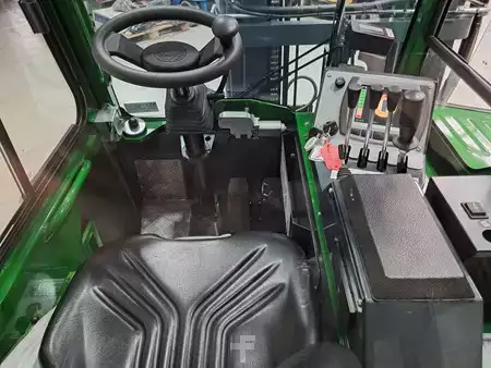 Zijlader 2021  Combilift CBE3000 (8)