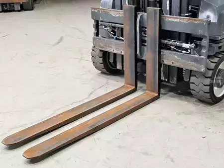 Retraky 2019  Combilift CBE4000 / 40-16/60E amlift (7)