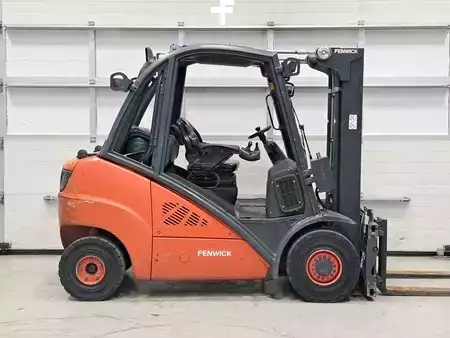 LPG heftrucks 2011  Linde H35T-01 (5)