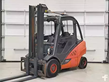 Wózki widłowe diesel 2017  Linde H30D-02 (1)