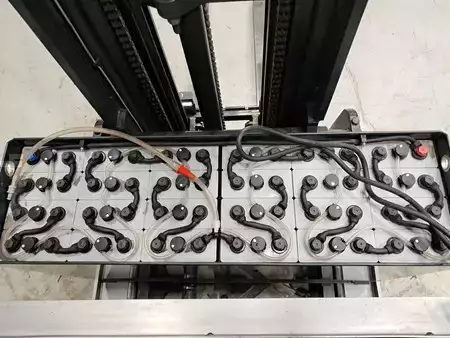 Retráctil  Still FM-X 14 (8)