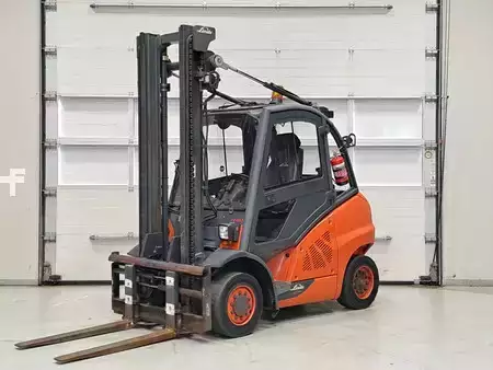 Empilhador diesel 2016  Linde H40D-02 (1)