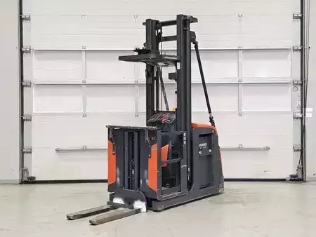 Horizontální vychystávací vozík 2019  Linde V10-02 (1)
