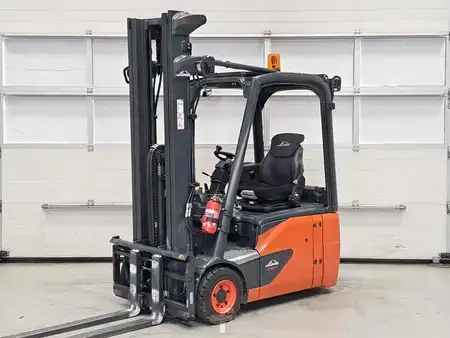 3-wiel elektrische heftrucks 2019  Linde E16-02 (1)