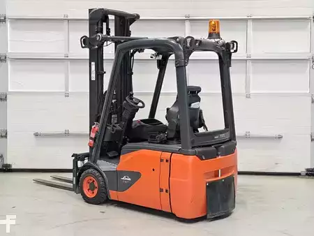 3-wiel elektrische heftrucks 2019  Linde E16-02 (3)