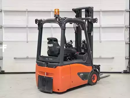 3-wiel elektrische heftrucks 2019  Linde E16-02 (4)