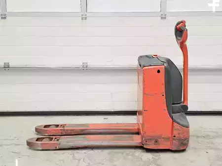 Porta-paletes elétrico 2019  Linde T16 (2)