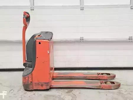 Porta-paletes elétrico 2019  Linde T16 (5)