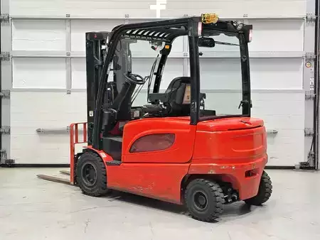 Elektro čtyřkolový VZV 2019  Hyster J2.5XN (3)