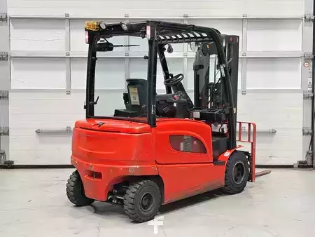 Elektro čtyřkolový VZV 2019  Hyster J2.5XN (4)
