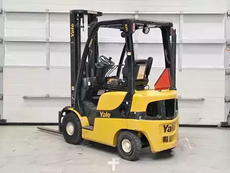 Chariots élévateurs diesel 2014  Yale GDP16VX (3)
