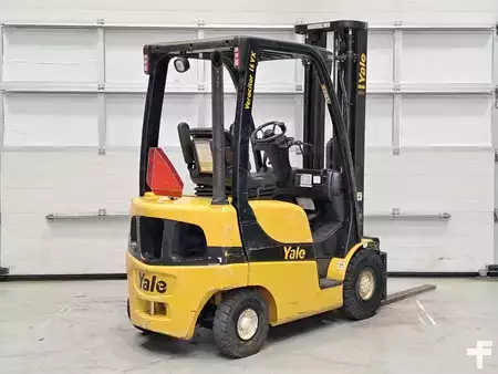 Chariots élévateurs diesel 2014  Yale GDP16VX (4)