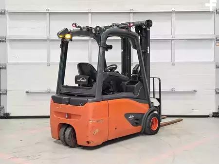 3-wiel elektrische heftrucks  Linde E20L-02 (4)