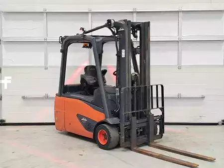 3-wiel elektrische heftrucks  Linde E20L-02 (6)