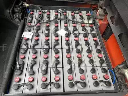 Sähkö - 4 pyör 2019  Linde E30L-01 (10)