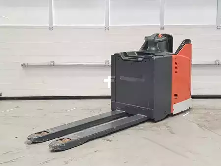 Nízkozdvižný vozík  Linde T24 SP (1)