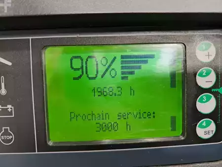 Nízkozdvižný vozík  Linde T24 SP (8)