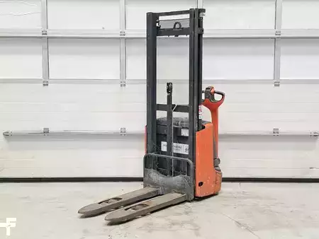 Apilador eléctrico 2018  Linde L10 (1)