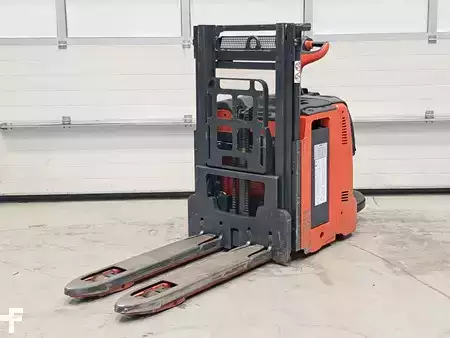 Висотний штабелер  Linde D12 AP (1)