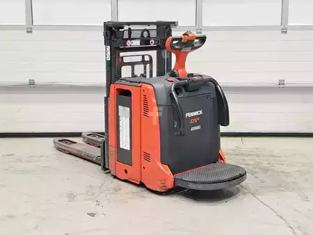 Висотний штабелер  Linde D12 AP (3)