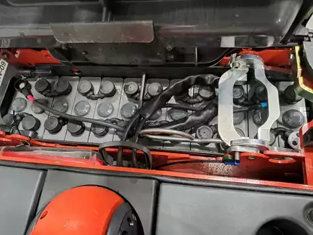 Висотний штабелер  Linde D12 AP (7)