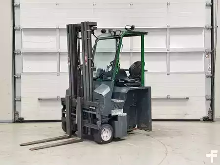 Elektryczne 3-kołowe 2019  Combilift CBE2500 (1)