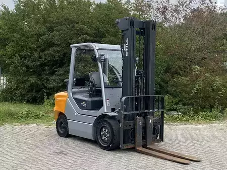 Diesel gaffeltruck 2024  Still RCD35 Plus (15)