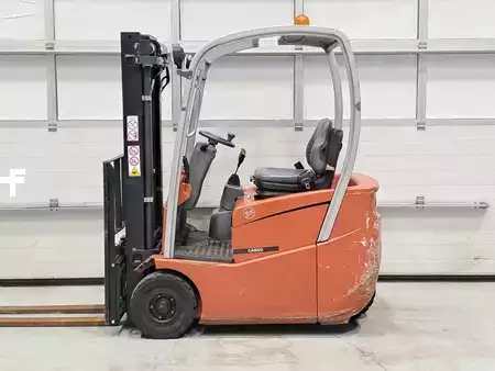 3-wiel elektrische heftrucks  Linde C3E150R (2)