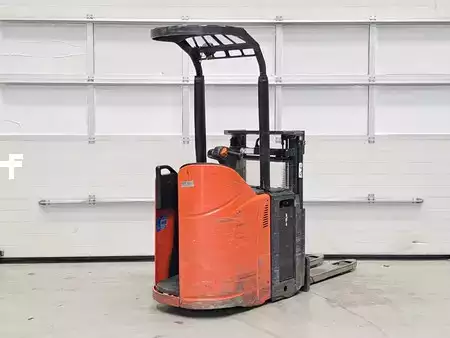 Штабелери стоячі  Linde D12HPSP (4)