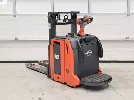 Штабелери стоячі  Linde D12 AP (3)