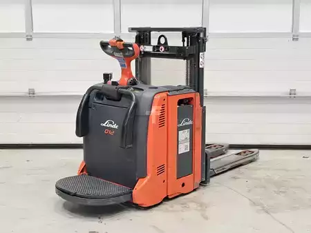 Штабелери стоячі  Linde D12 AP (4)
