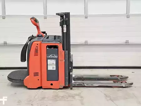 Штабелери стоячі  Linde D12 AP (5)