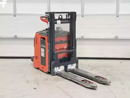 Штабелери стоячі  Linde D12 AP (6)