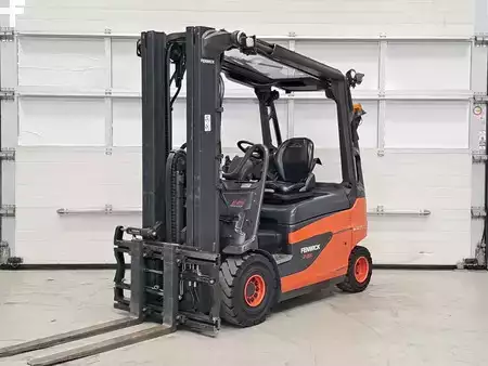 4-wiel elektrische heftrucks 2019  Linde E25R-01 (1)