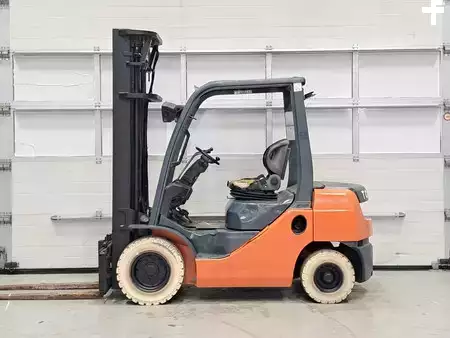 Diesel truck 2007  Toyota 52-8FD25 (2)