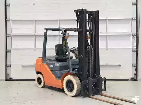 Diesel truck 2007  Toyota 52-8FD25 (6)