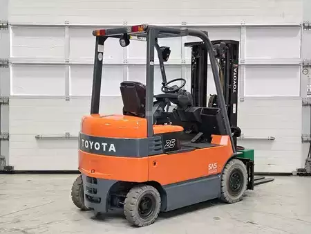 4-wiel elektrische heftrucks 2012  Toyota 7FBMF25 (4)