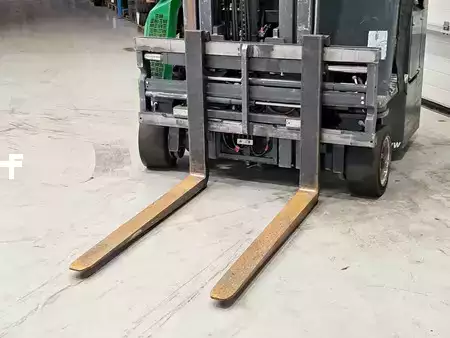 Dieselstapler 2015  Combilift CB3000 (7)