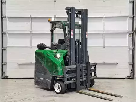 Dieselstapler 2015  Combilift CB3000 (6)