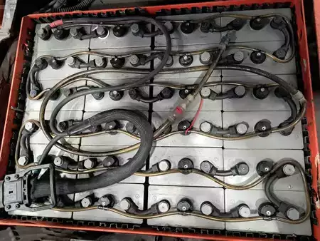 Apilador eléctrico 2019  Linde E16-02 (8)