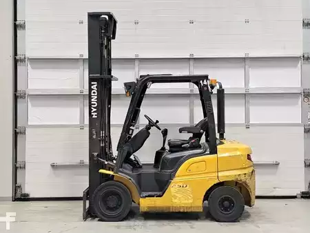 Dieseltrukki 2017  Hyundai 25D-09 (2)