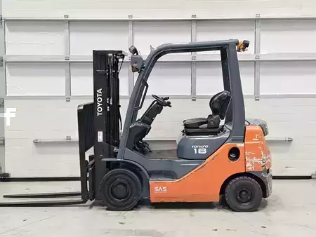 Diesel truck 2019  Toyota 02-8FDF18 (2)