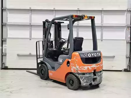 Diesel truck 2019  Toyota 02-8FDF18 (3)