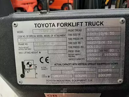 Eléctrica de 4 ruedas 2013  Toyota 7FBMF25 (11)
