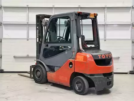 Carretilla elevadora diésel 2014  Toyota 52-8FDF25 (3)