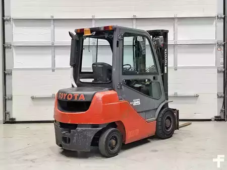 Carretilla elevadora diésel 2014  Toyota 52-8FDF25 (4)